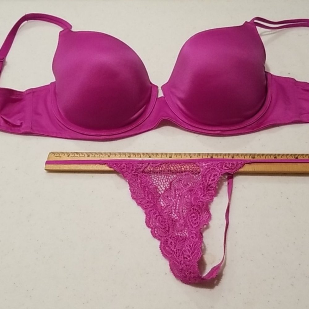 * VS Victoria's Secret Set 36C Medium Panty Purple/Pink